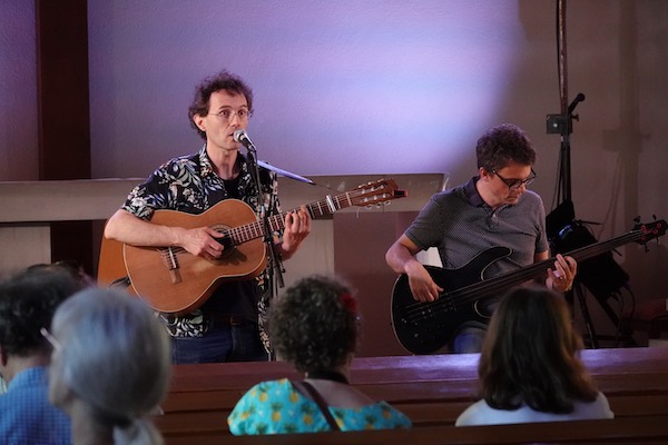 Steve, Emmanuel et l'orchestre de la nuit