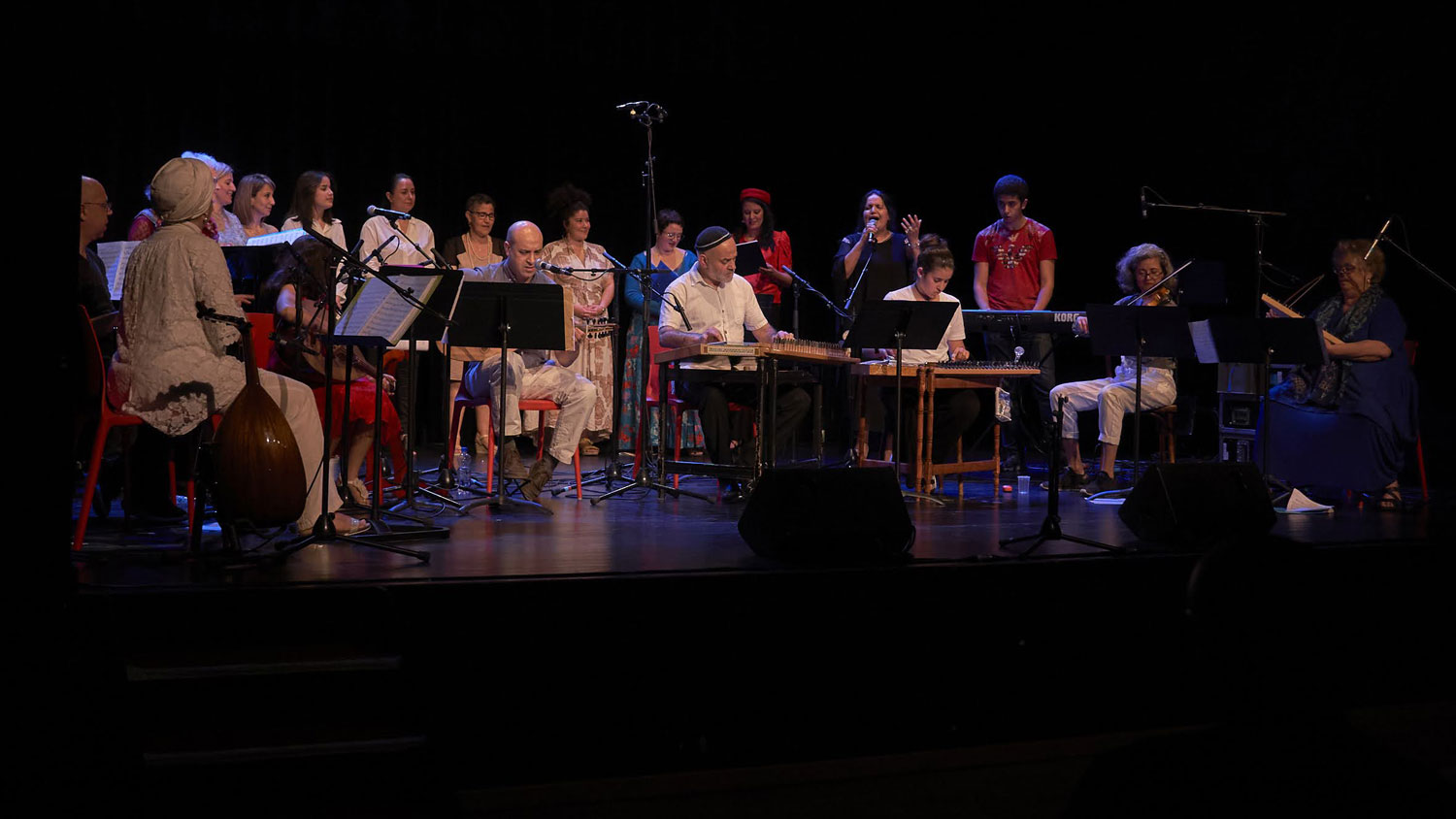 ensemble l'orient en musique avec Khadija Ell Afrit